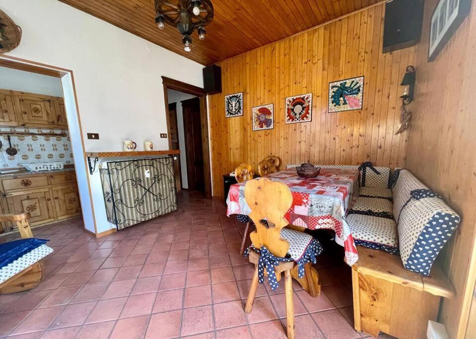Appartamento Rustic House Aosta Esterno foto